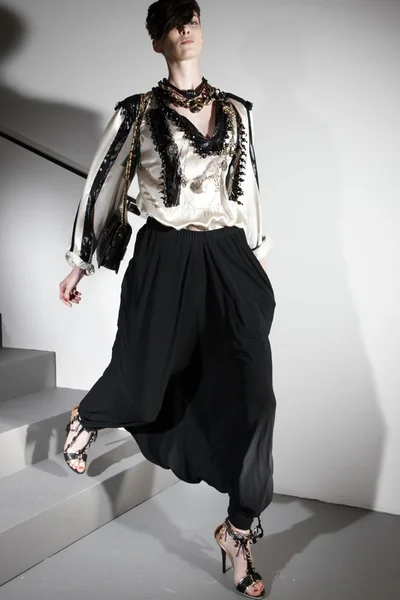 Look 1